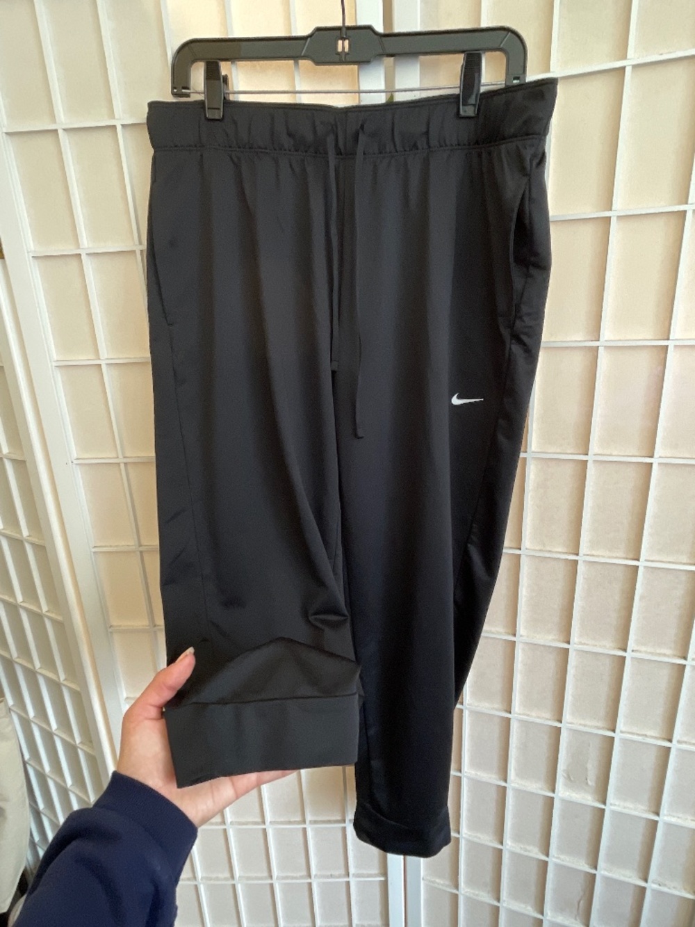 Nike black ankle pants lightweight Large
